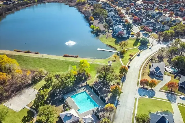 $550,000 | 2812 Pinnacle Drive, Burleson, TX 76028