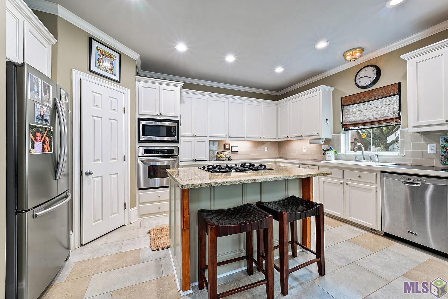 13347 North Plantation Ridge Court Baton Rouge, LA 70810 - Photo 5 of 19 Gallery Image 5