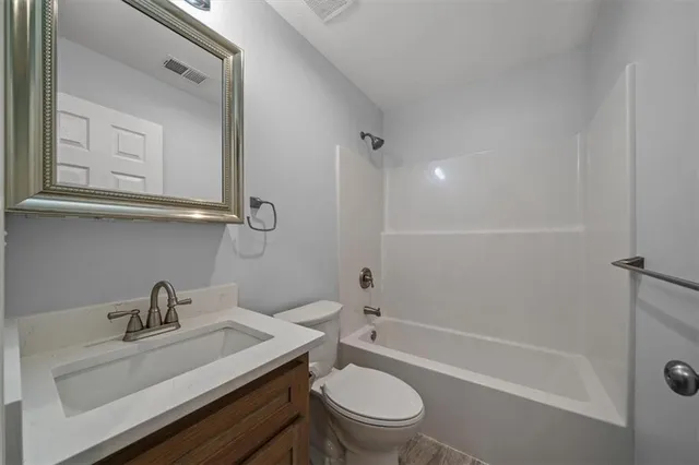 $355,000 | 305 South Jefferson Street, Spring Hill, KS 66083