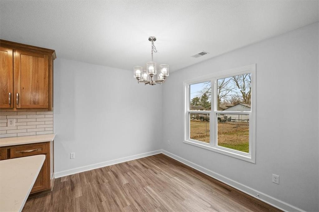 305 South Jefferson Street Spring Hill, KS 66083 - Photo 9 of 29