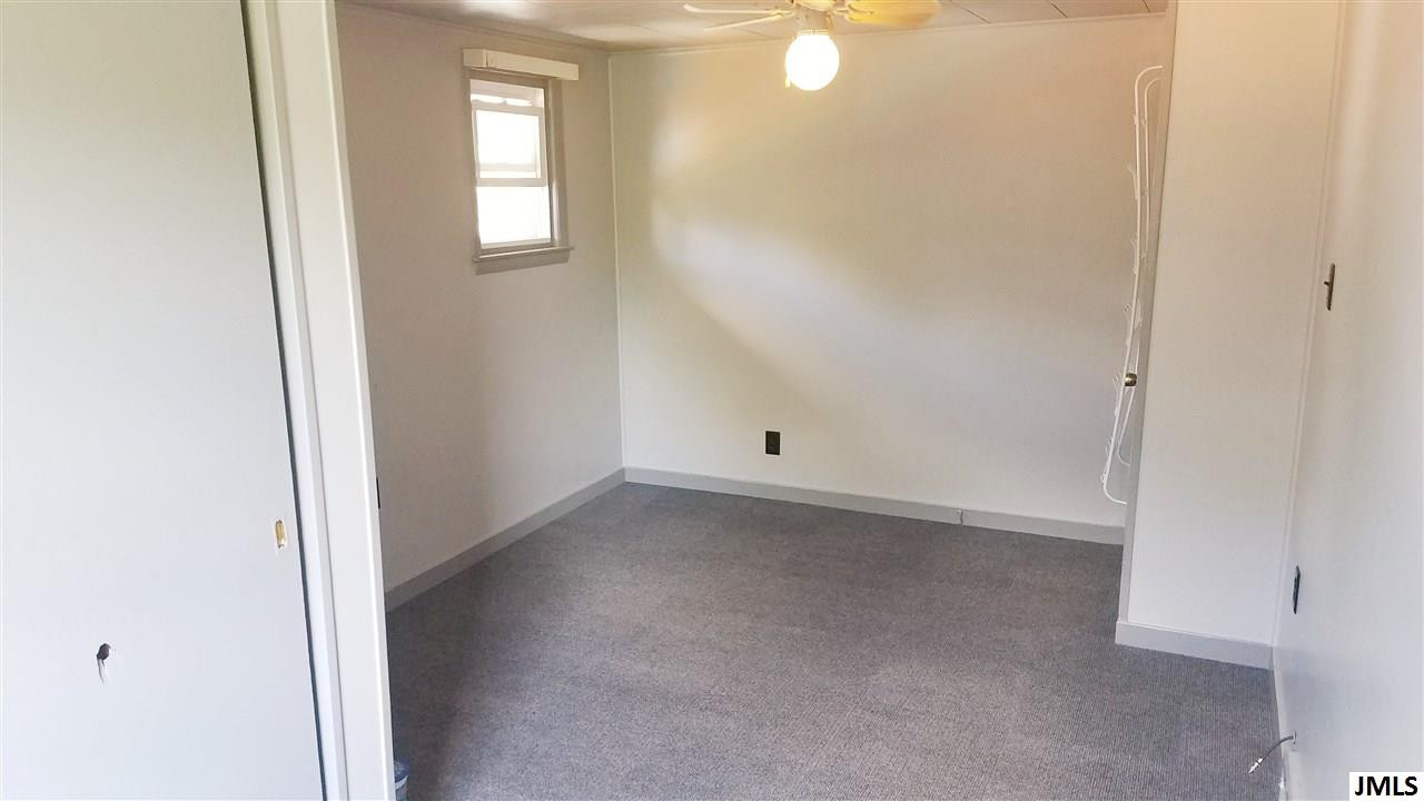 134 Ridgeway Road Jackson, MI 49201 - Photo 17 of 22 Photo 17