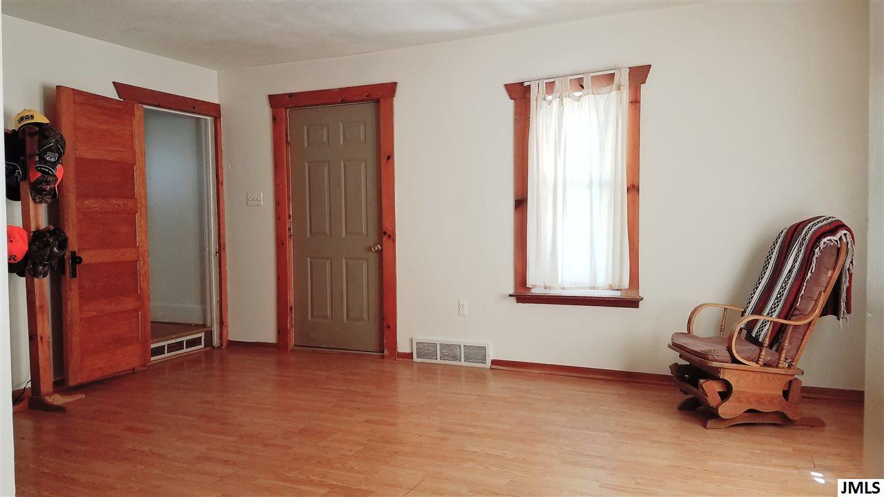 134 Ridgeway Road Jackson, MI 49201 - Photo 3 of 22 Photo 3