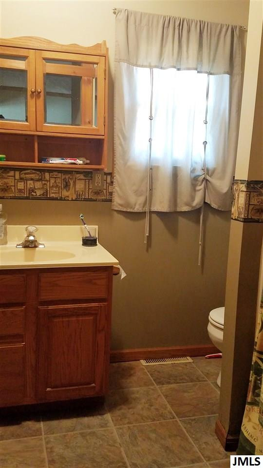 134 Ridgeway Road Jackson, MI 49201 - Photo 8 of 22 Photo 8