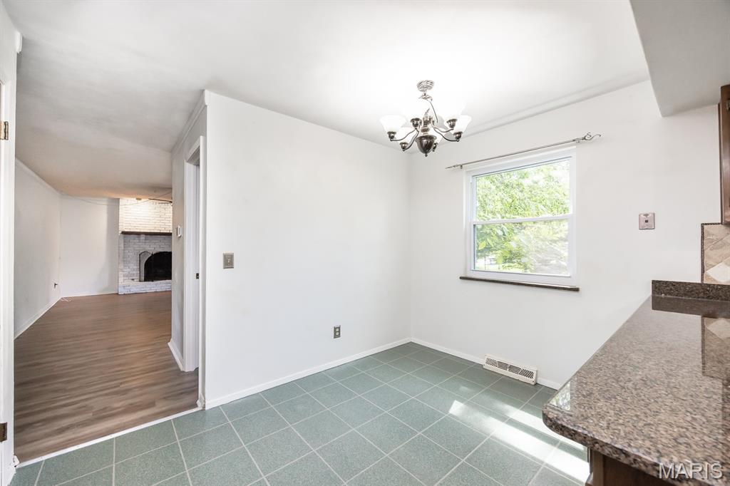 809 Reiss Road O'Fallon, IL 62269 - Photo 12 of 37