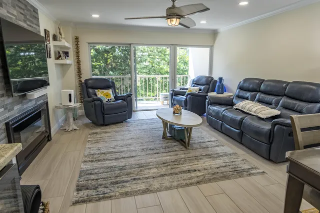 $585,000 | 1021 Hillsboro Mile, Unit 203, Hillsboro Beach, FL 33062