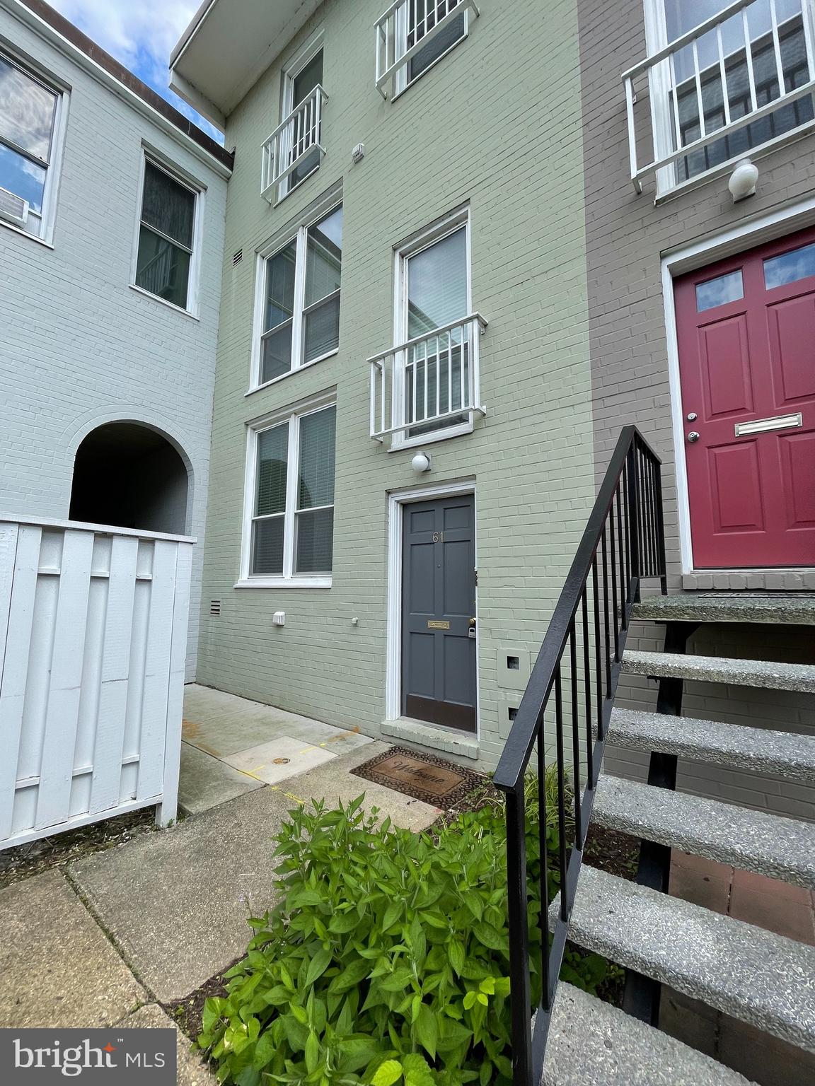 61 G Street Southwest, Unit B Washington, DC 20024 - Photo 1 of 60
