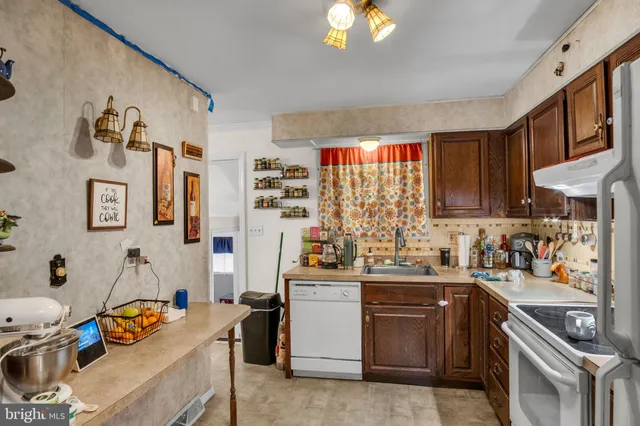 $269,900 | 28 Brentwood Road, Camp Hill, PA 17011