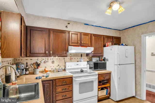 $269,900 | 28 Brentwood Road, Camp Hill, PA 17011