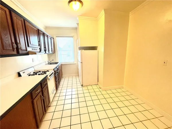 $2,200 | 88 Lincoln Avenue, Unit 2G, Pelham, NY 10803