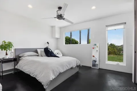 $2,995,000 | 427 Hilmen Place, Solana Beach, CA 92075