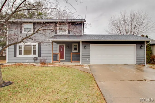 $270,000 | 406 Lindenwood Drive, Troy, IL 62294