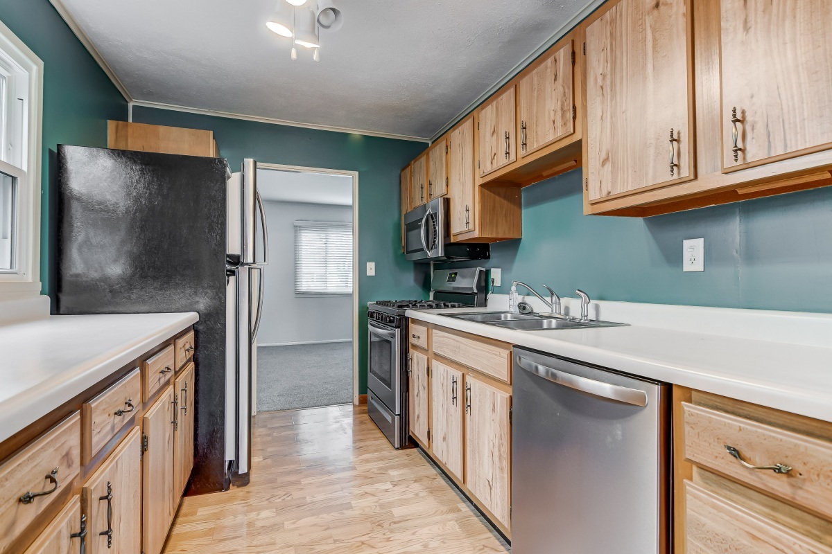 1652 North 21st Street Springfield, IL 62702 - Photo 5 of 35 Gallery Image 5