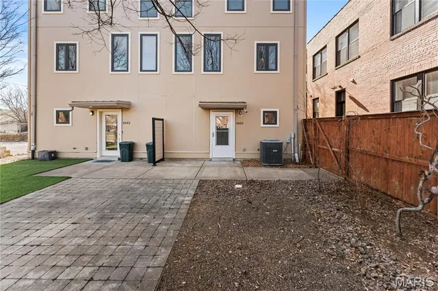 $499,000 | 4445 Olive Street, St. Louis, MO 63108