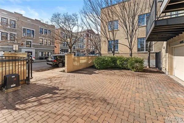 $475,000 | 4445 Olive Street, St. Louis, MO 63108