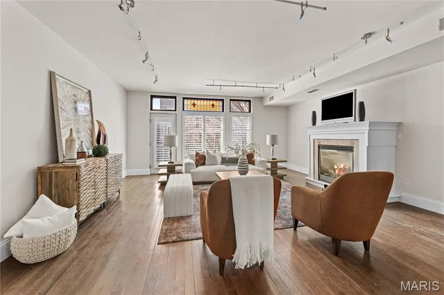 $499,000 | 4445 Olive Street, St. Louis, MO 63108