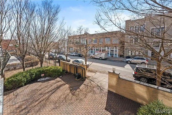 $475,000 | 4445 Olive Street, St. Louis, MO 63108