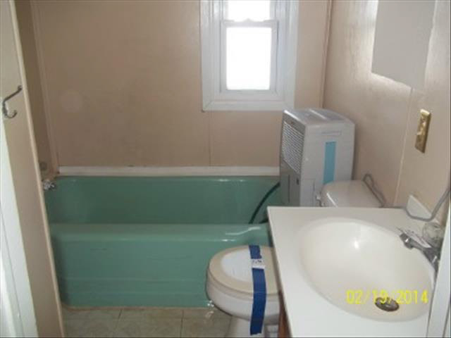 2922 North Custer Road Monroe, MI 48162 - Photo 6 of 6 20394144-5.JPG