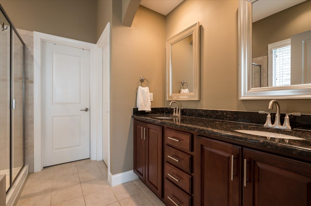 1552 Crafton Way Raleigh, NC 27607 - Photo 15 of 27 Master bath