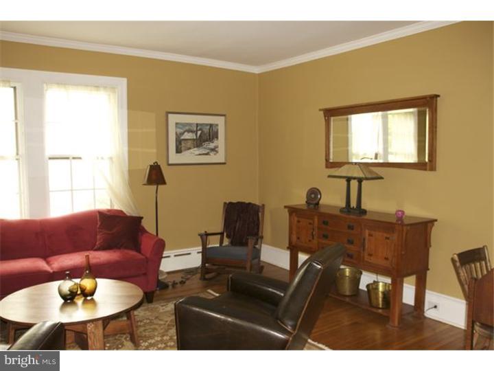 207 Sunnybrook Road Flourtown, PA 19031 - Photo 10 of 20 Living Room