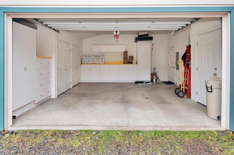 17999 Meadows Road White City, OR 97503 - Photo 31 of 35 Additional Photo