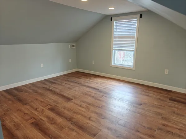 $4,000 | 102 Mt Pleasant Avenue, Unit 2, Boston, MA 02119