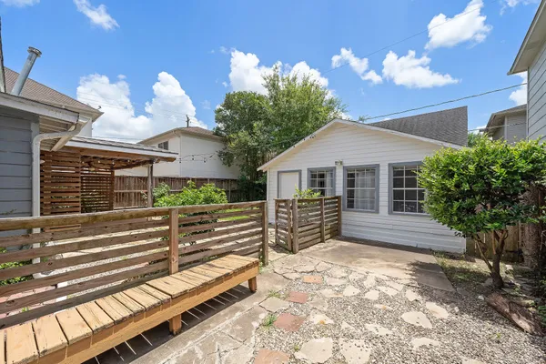 $3,500 | 3807 Northwestern Street, Houston, TX 77005