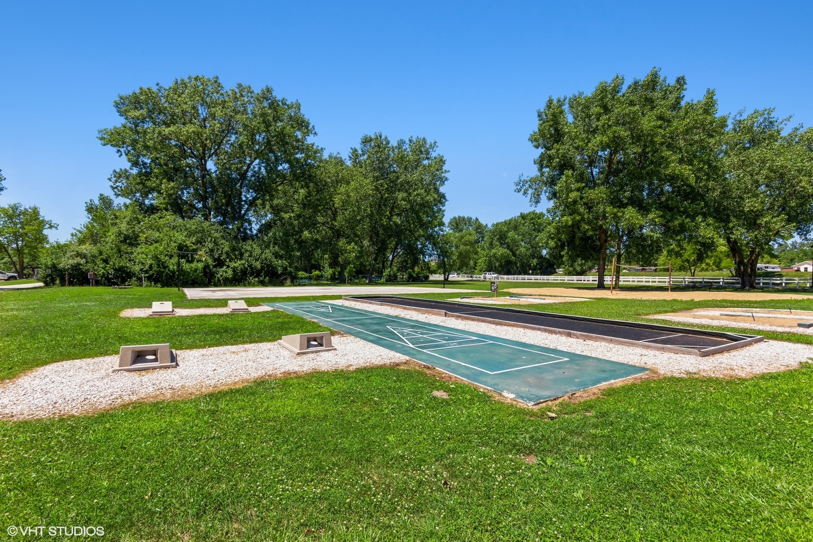 12-13 Hole In The Wall Road Wilmington, IL 60481 - Photo 12 of 17 Gallery Image 12