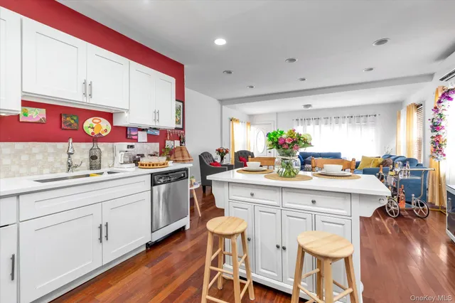 $800,000 | 141-22 181st Street | Rochdale