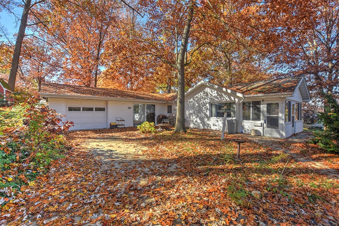 25 Forest Knolls Decatur, IL 62521 - Photo 1 of 29