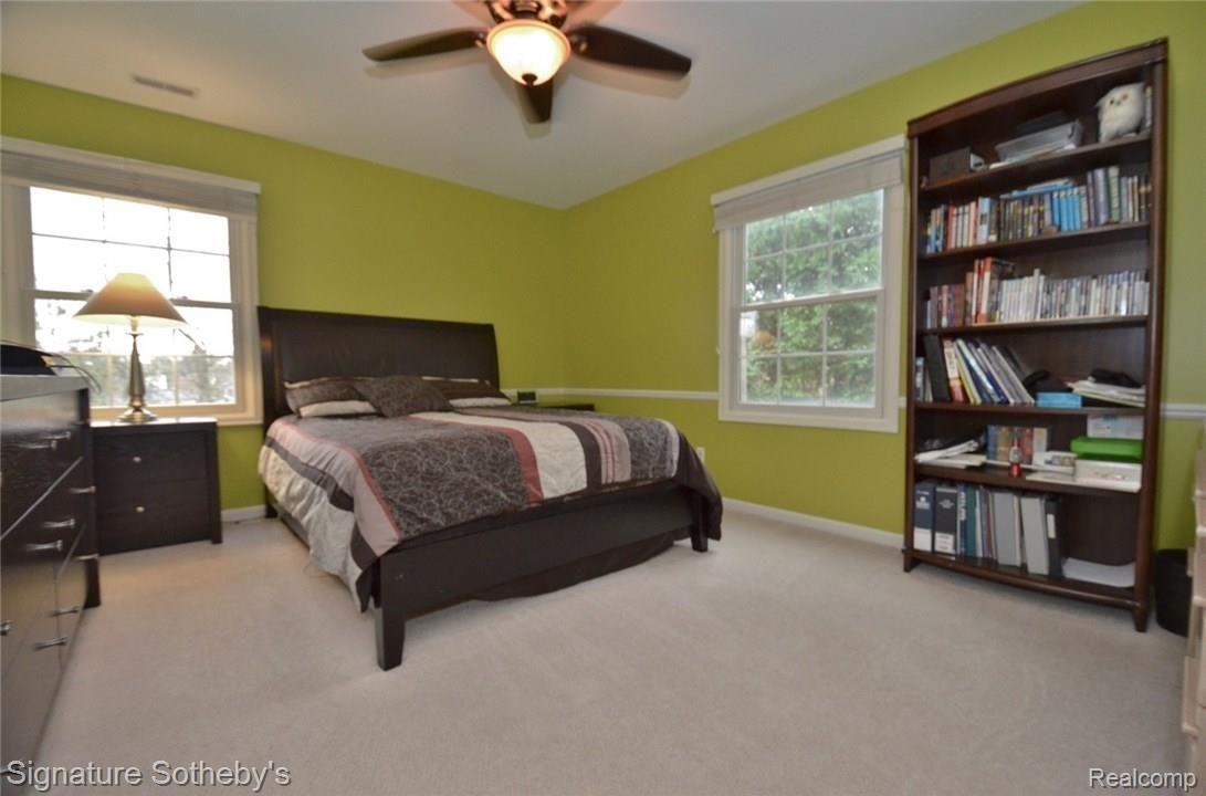 1860 Yorkshire Road Birmingham, MI 48009 - Photo 32 of 48 35 - second bedroom, suite.JPG