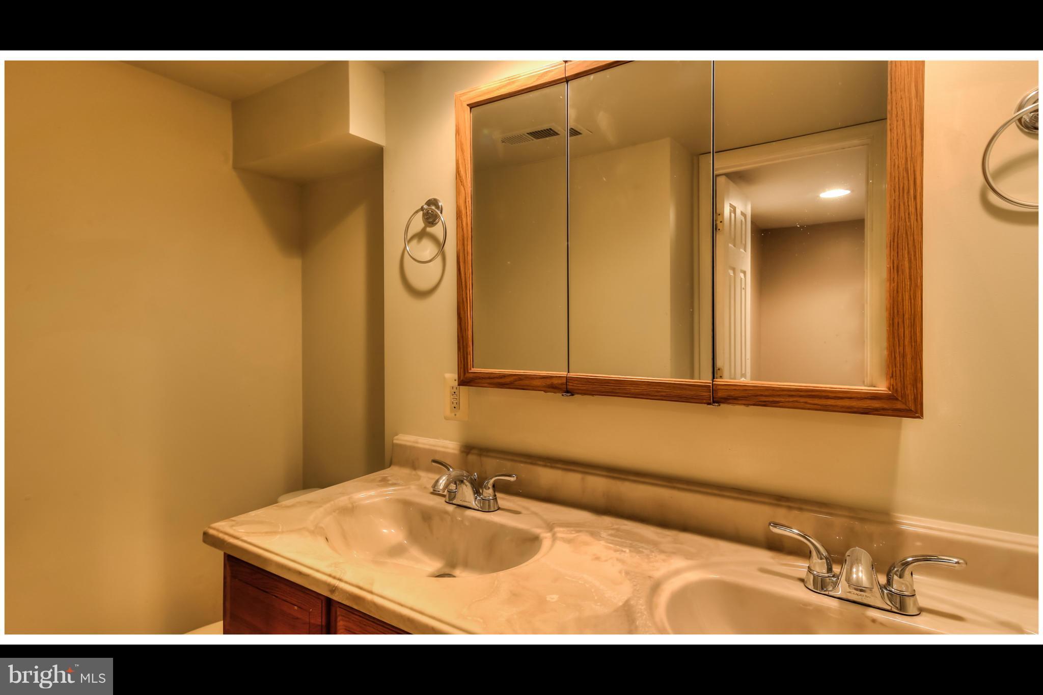 3832 Monterey Road Baltimore, MD 21218 - Photo 9 of 29 Bath