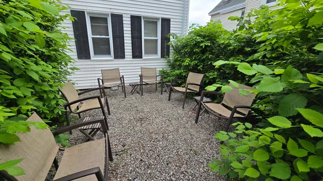 $1,800 | 579 State Street, Unit 1, Portsmouth, NH 03801