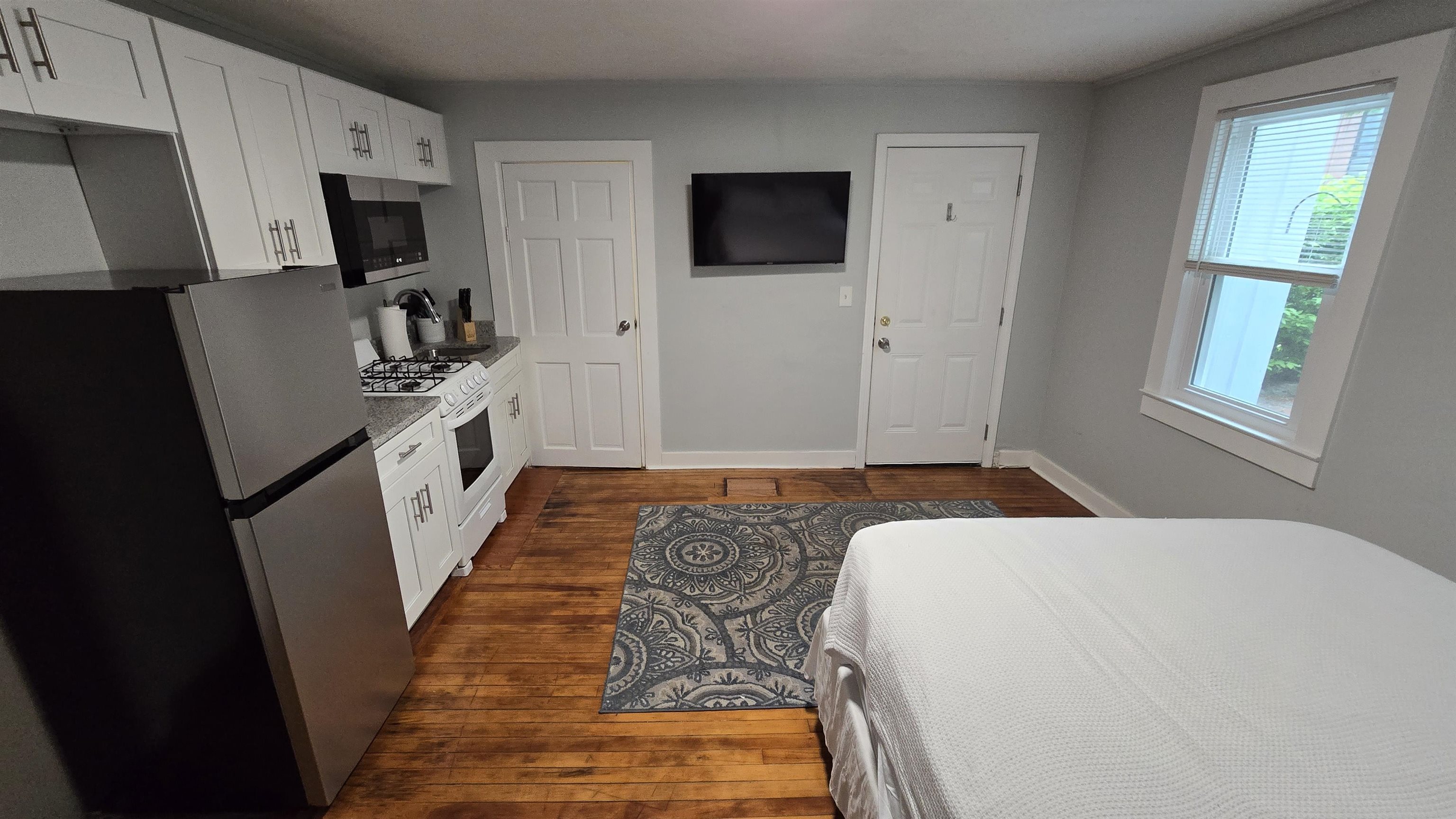 579 State Street, Unit 1 Portsmouth, NH 03801 - Photo 4 of 13