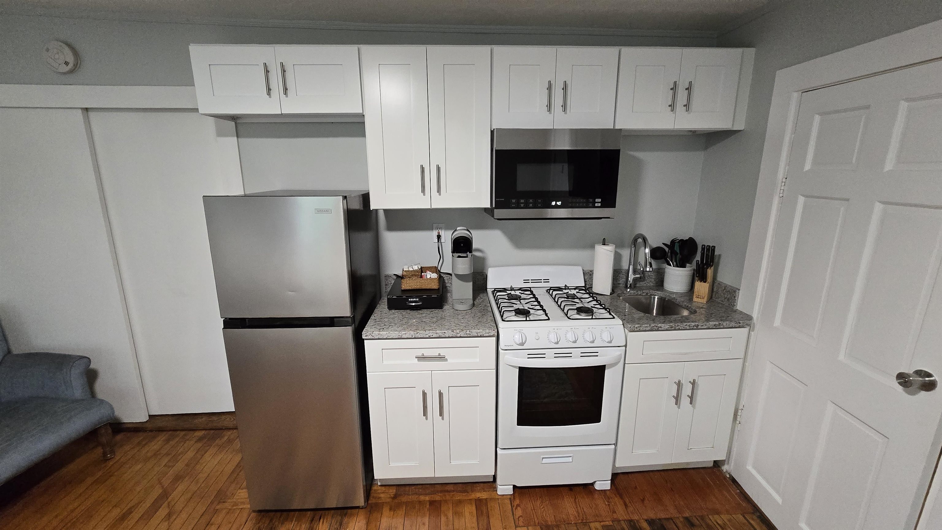 579 State Street, Unit 1 Portsmouth, NH 03801 - Photo 6 of 13