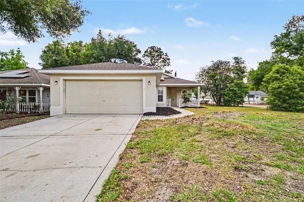 $244,900 | 700 Kenmoore Court, Eustis, FL 32726