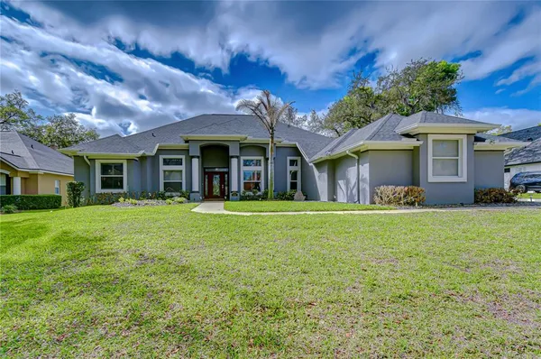 $715,000 | 5104 Sylvan Oaks Drive, Valrico, FL 33596
