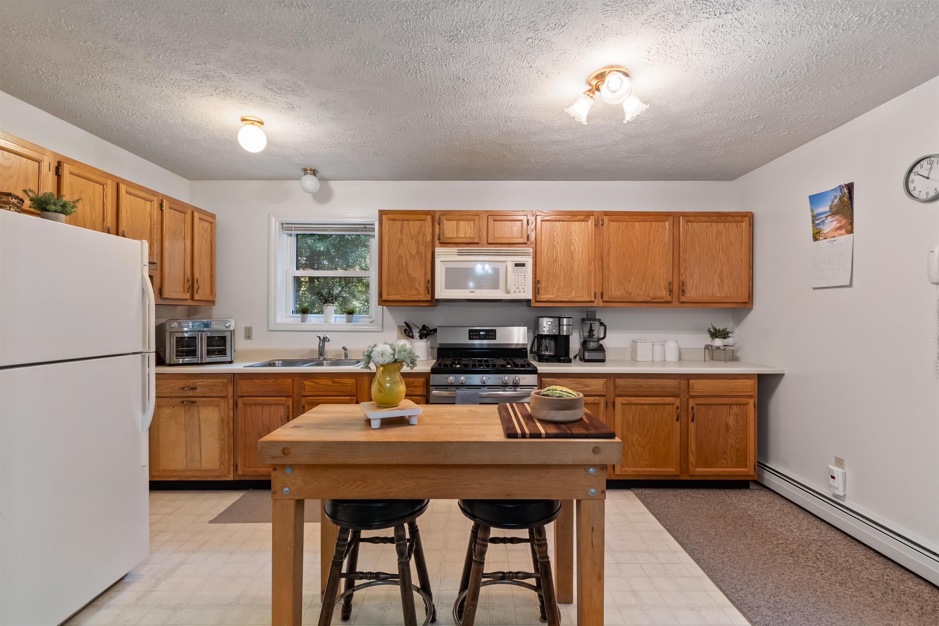 446 Sanderson Road Milton, VT 05468 - Photo 7 of 60