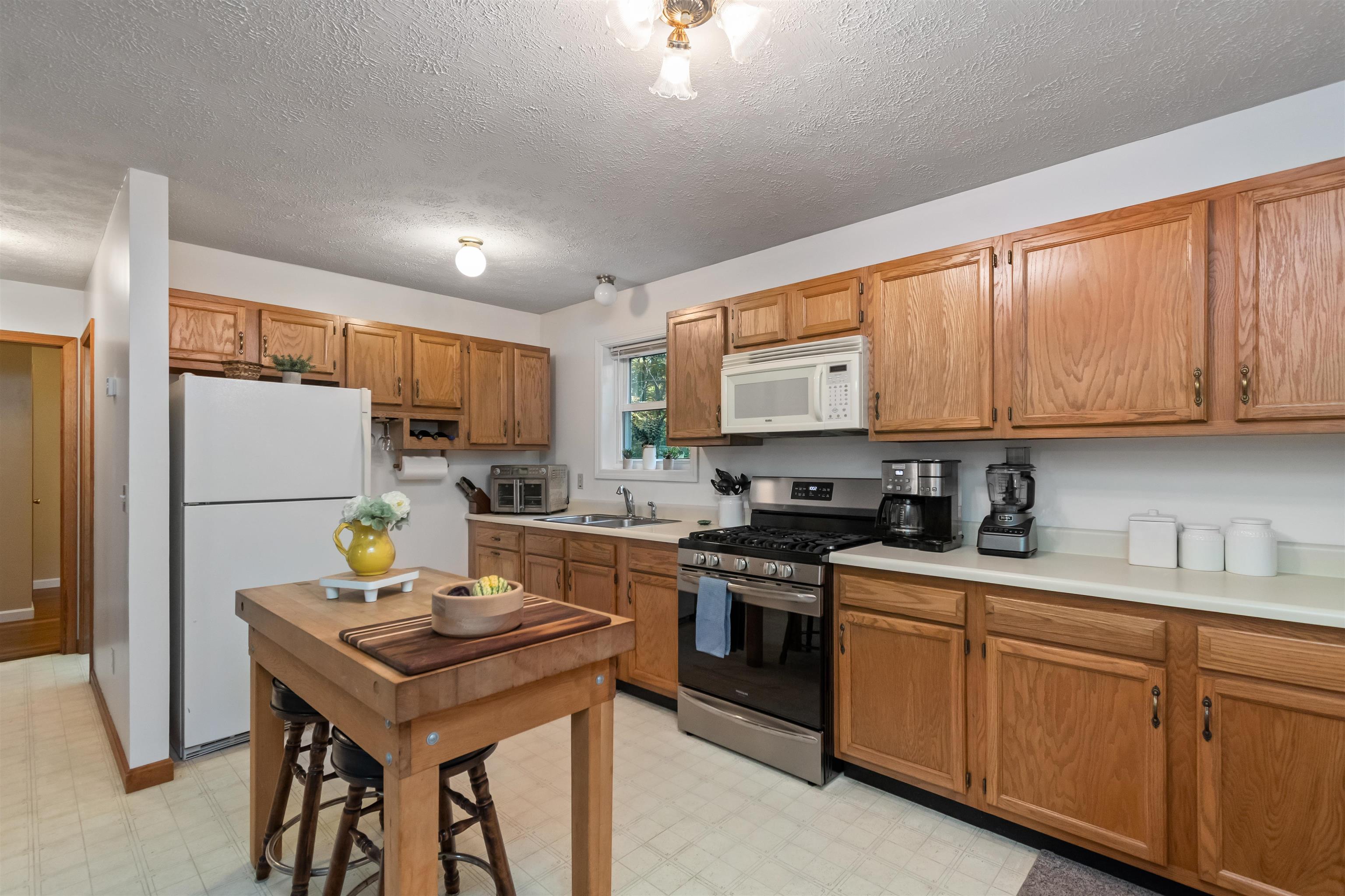 446 Sanderson Road Milton, VT 05468 - Photo 8 of 60