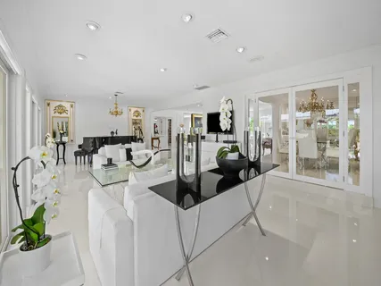 $2,590,000 | 2831 Northeast 40th Street, Fort Lauderdale, FL 33308