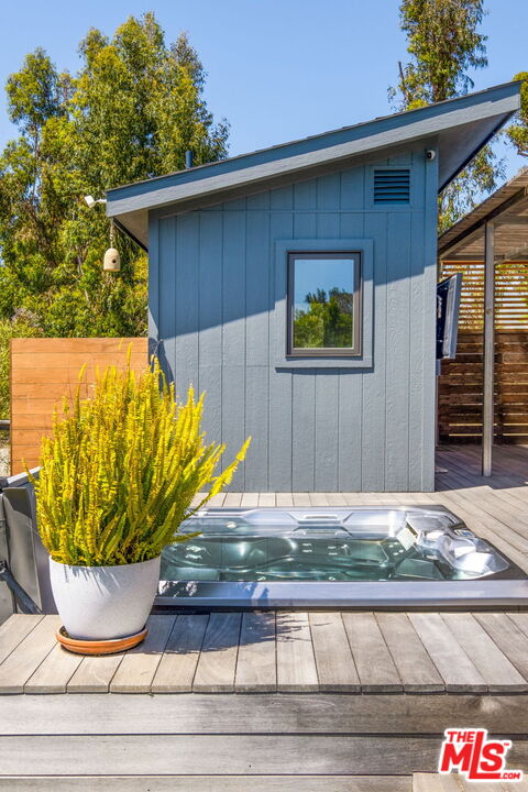 6755 Dume Drive, Unit GH Malibu, CA 90265 - Photo 13 of 31 a view of a wooden door