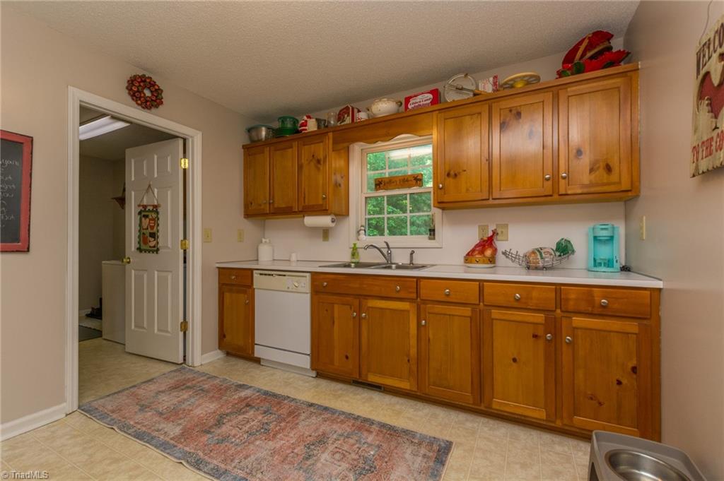 3913 Young Road Asheboro, NC 27205 - Photo 17 of 34 Gallery Image 17
