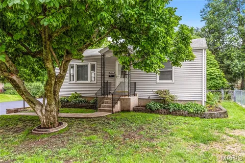 $189,900 | 9844 Mecca Lane, St. Ann, MO 63074