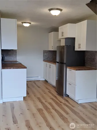 $1,700 | 231 South Lafayette Avenue, Bremerton, WA 98312