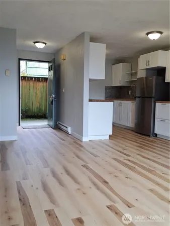 $1,700 | 231 South Lafayette Avenue, Bremerton, WA 98312