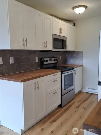 $1,700 | 231 South Lafayette Avenue, Bremerton, WA 98312