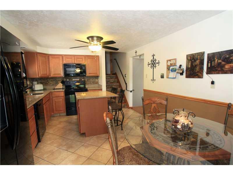 765 Robbins Station Road North Huntingdon, PA 15642 - Photo 6 of 17 Kitchen.