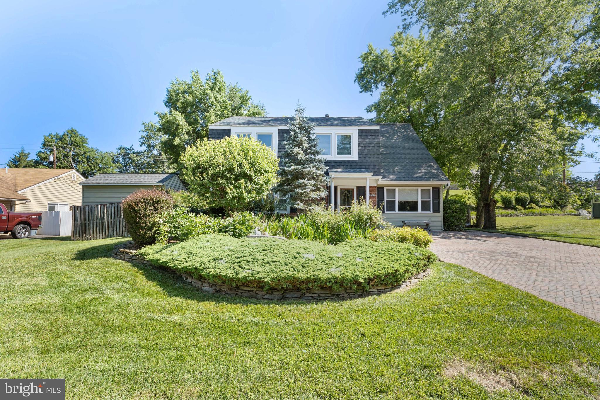 16300 Pointer Ridge Drive Bowie, MD 20716 - Photo 3 of 48