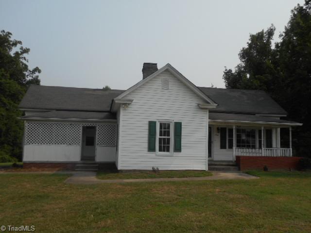 1702 Chestnut Drive High Point, NC 27262 - Photo 1 of 11 Gallery Image 1