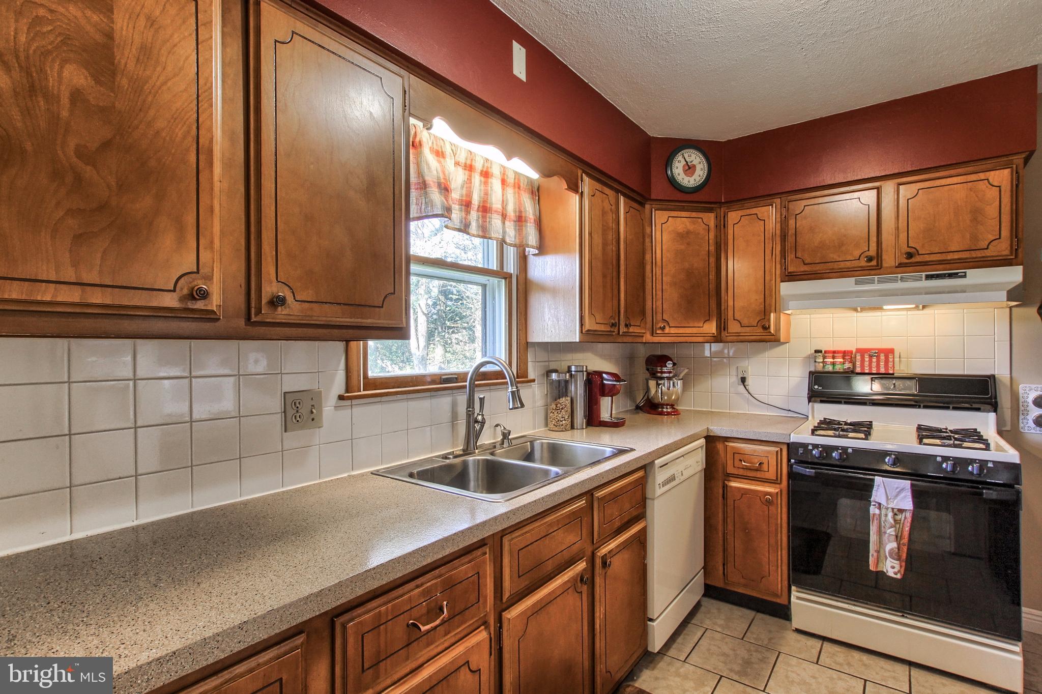756 Burnt House Road Carlisle, PA 17015 - Photo 14 of 50 Gallery Image 14