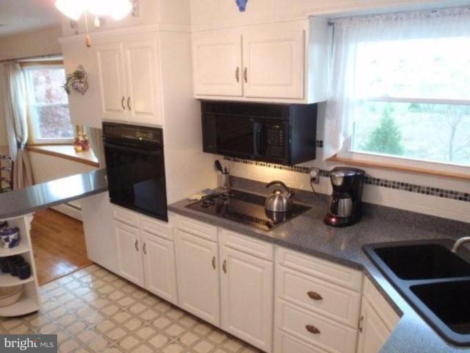4121 Ridge Road Westminster, MD 21157 - Photo 12 of 30 Kitchen